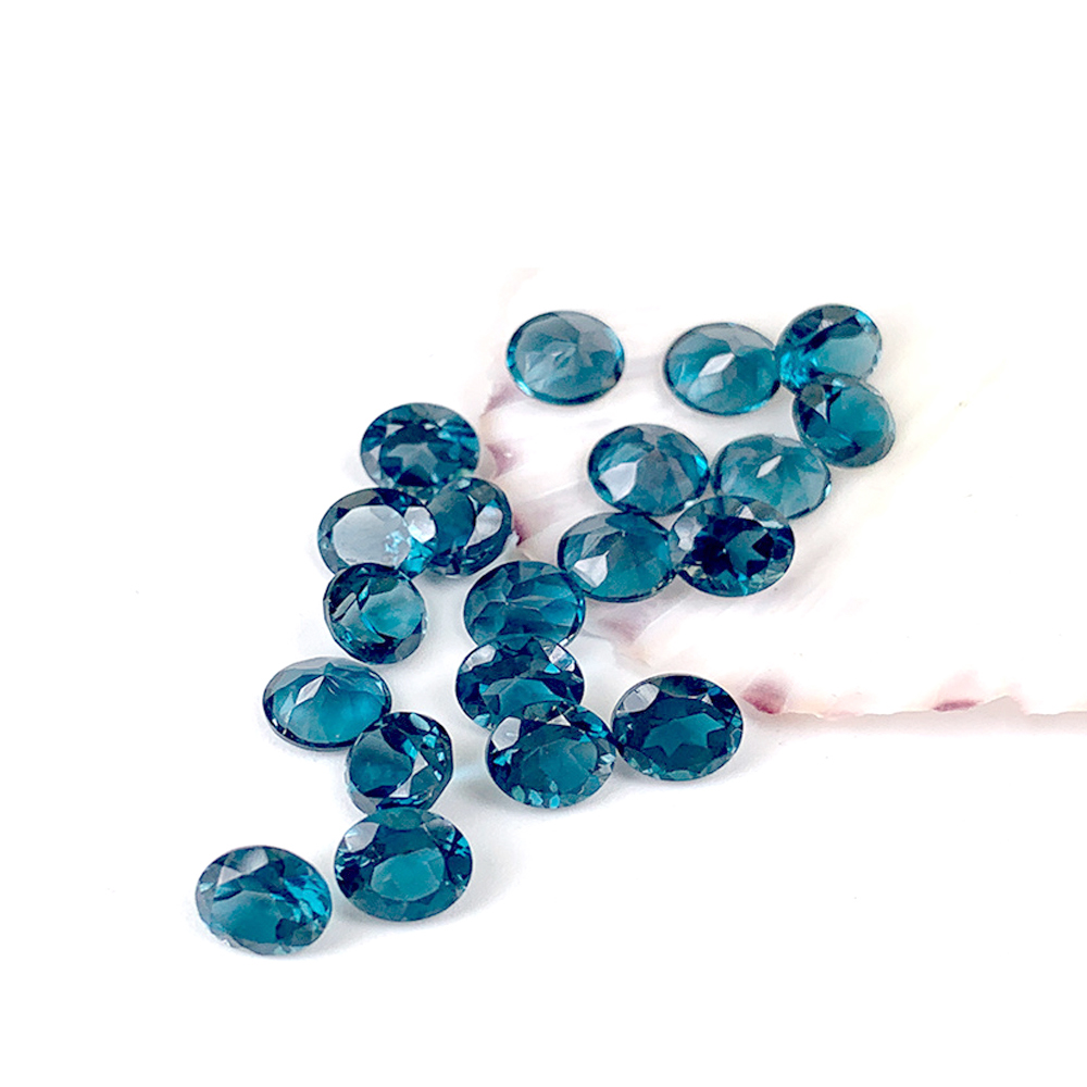 Jewelry Making London - Halfedelsteen Natuursteen Topaas London Blue Roound