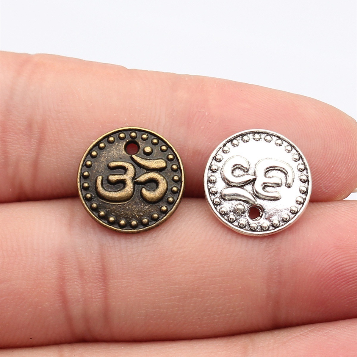 Om Yoga Meditatie Symbool Char - Jewelry Making The Well recensie en prijs